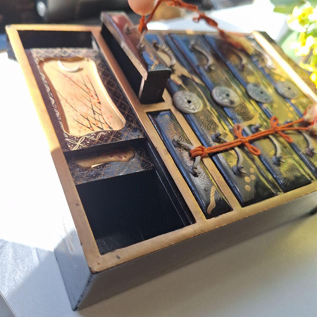 雛人形セット 漆塗り 金箔装飾