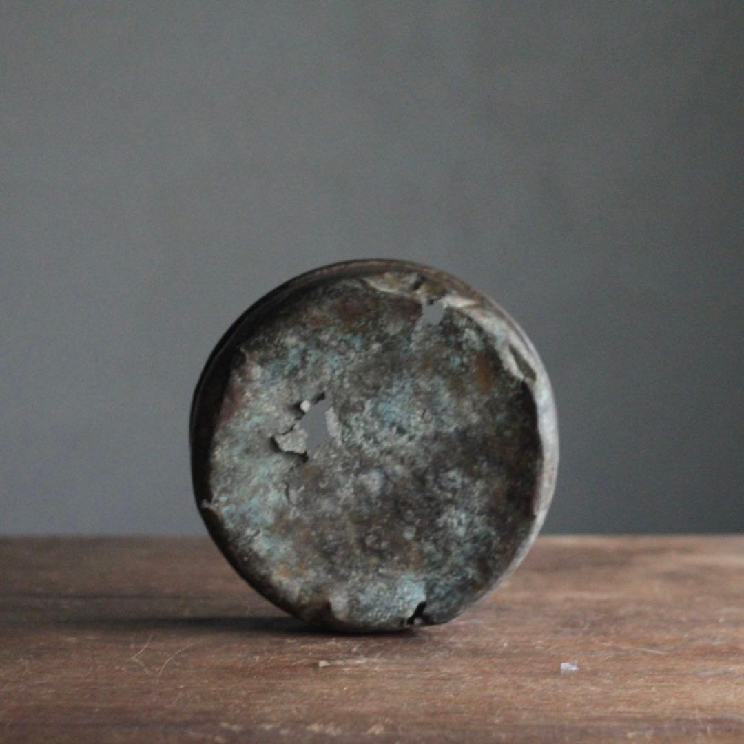 緑青のある 破れ 銅 タライ 古道具 アンティーク オブジェ 破れ銅タライ