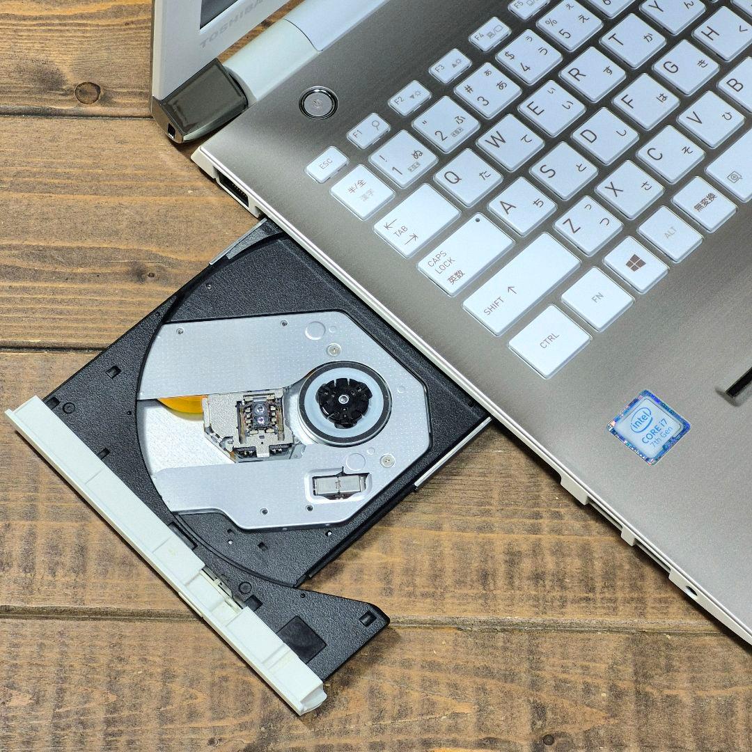 最新Windows11 快適ノートパソコン i7 16GB 512SSD 004
