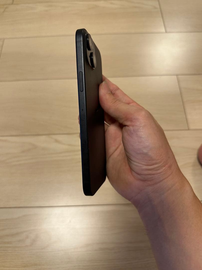 iPhone 15 Plus 128GB simフリー