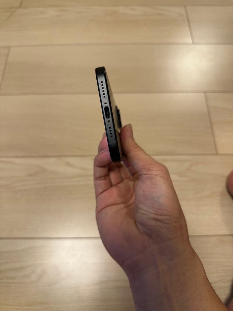 iPhone 15 Plus 128GB simフリー