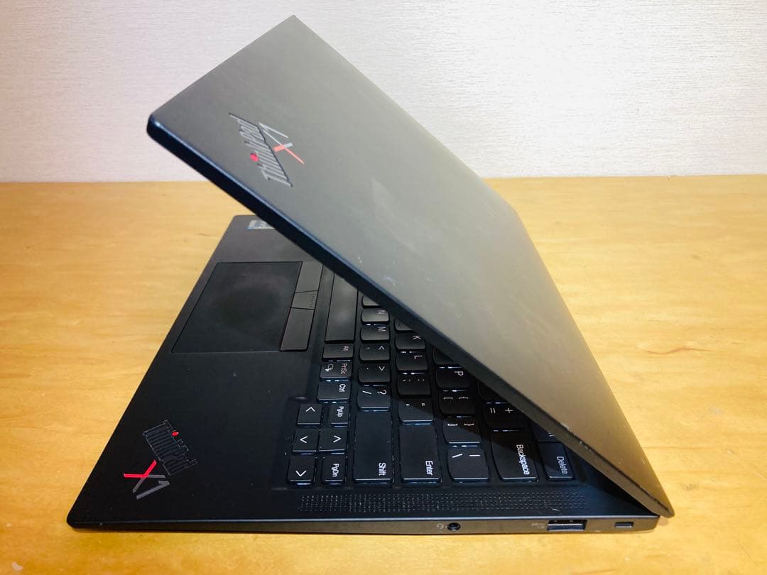 ThinkPad X1 Carbon Gen10/メモリ16GB/office付