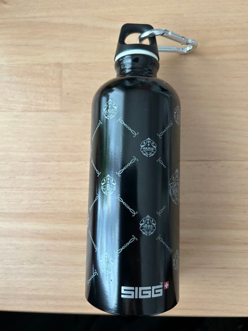 非売品　ベルルッティ水筒