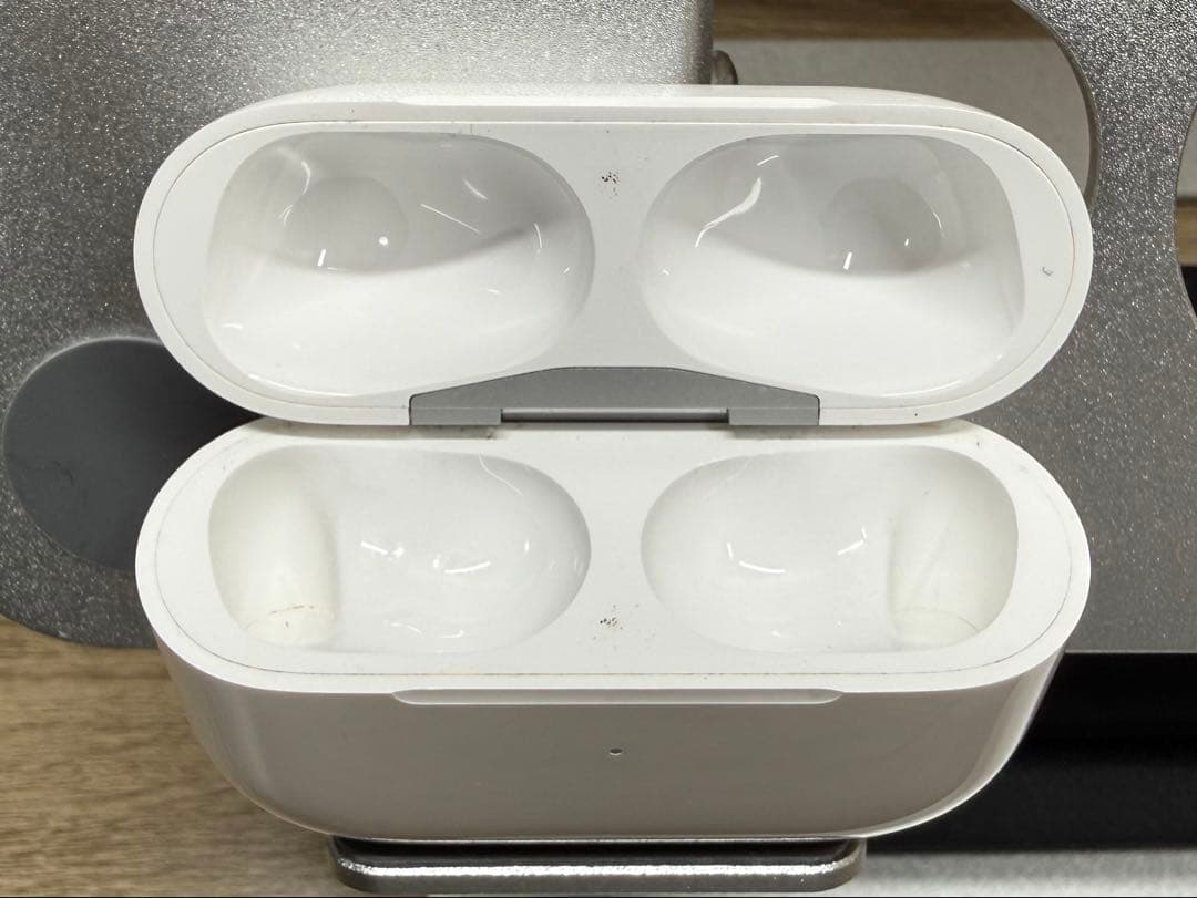 AirPods Pro 第2世代 Lightning 動作良好