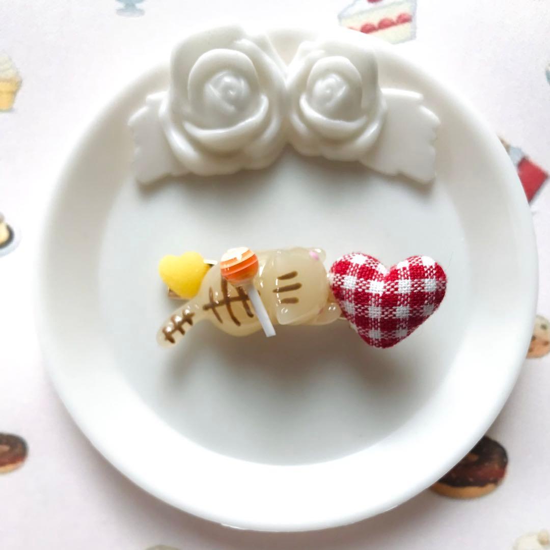 じゃれねこちゃんヘアクリップ