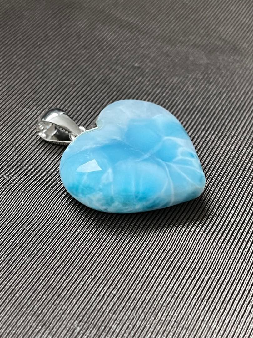 天然石☆高品質！ラリマーハート型ペンダントトップ☆ 両面全く違って素敵！