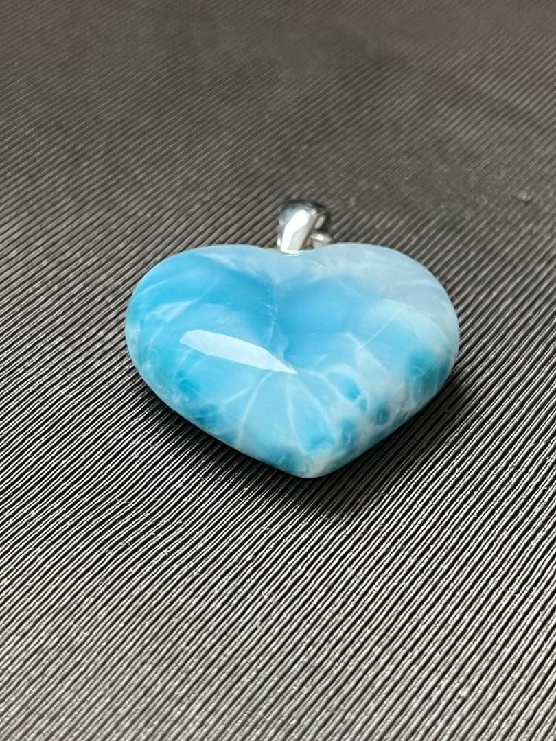 天然石☆高品質！ラリマーハート型ペンダントトップ☆ 両面全く違って素敵！