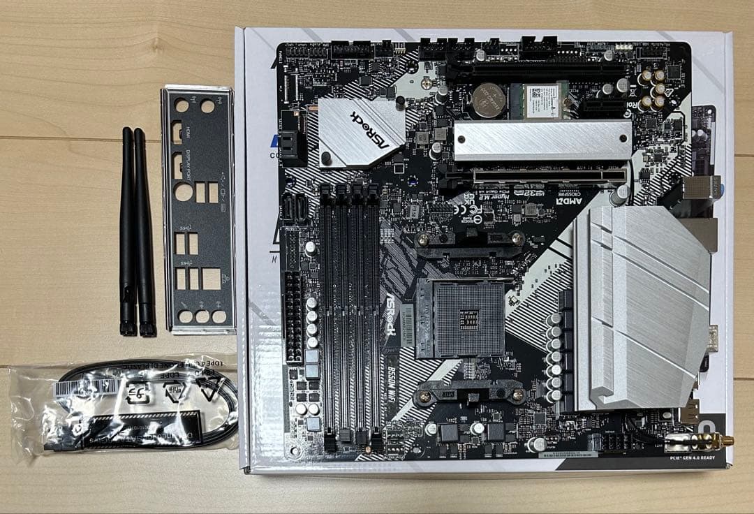ASRock B550M WiFi マザーボード