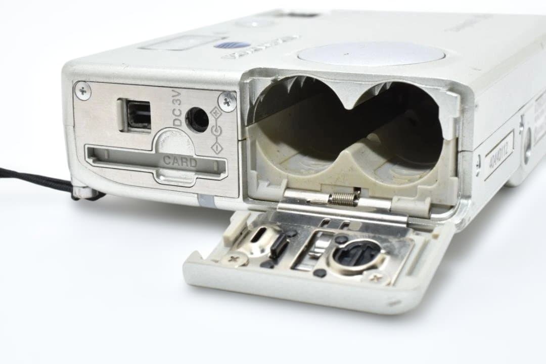★☆動作品　コニカミノルタ　オールドコンデジ　DiMAGE　X31　#621☆★
