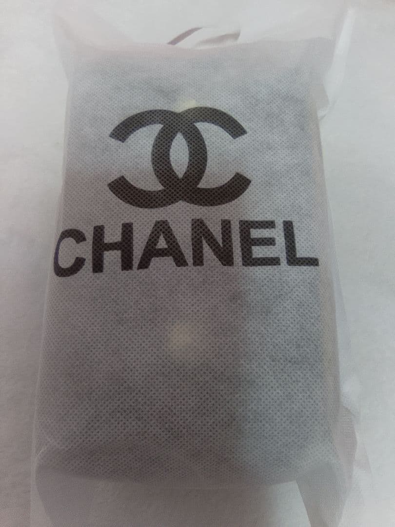 CHANEL ノベルティ ブラックレザー ポーチ
