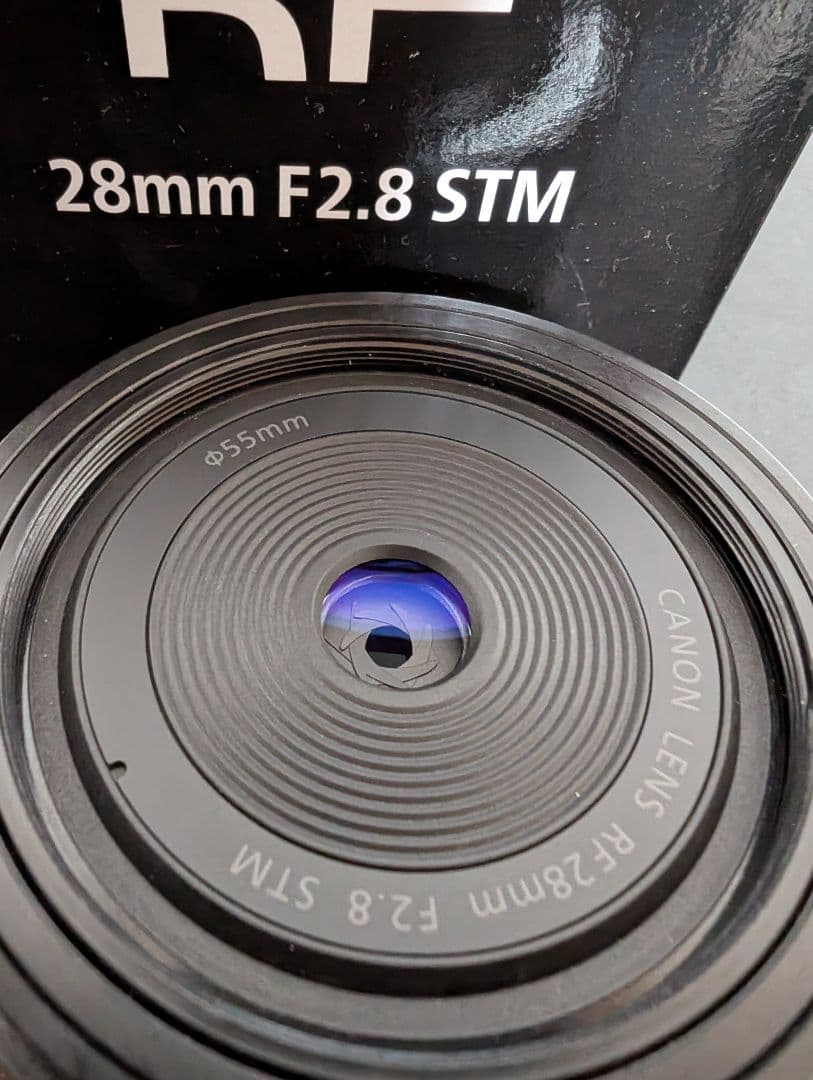 Canon RF 28mm F2.8 STM レンズ