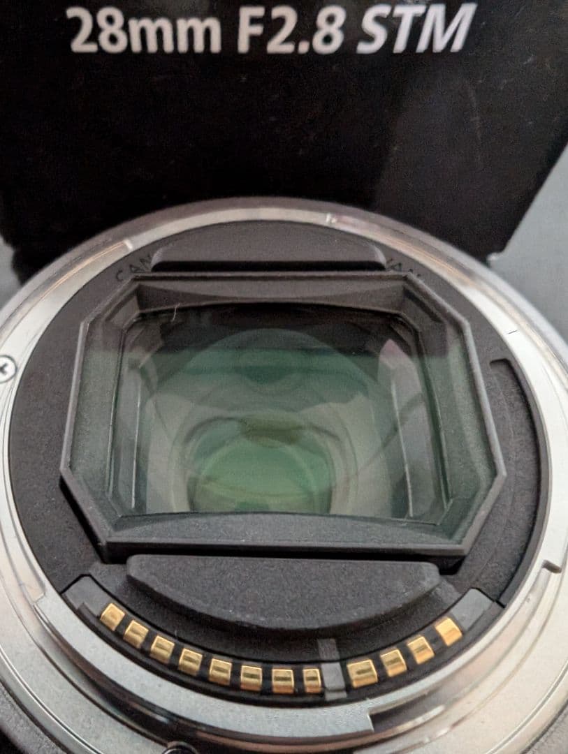 Canon RF 28mm F2.8 STM レンズ