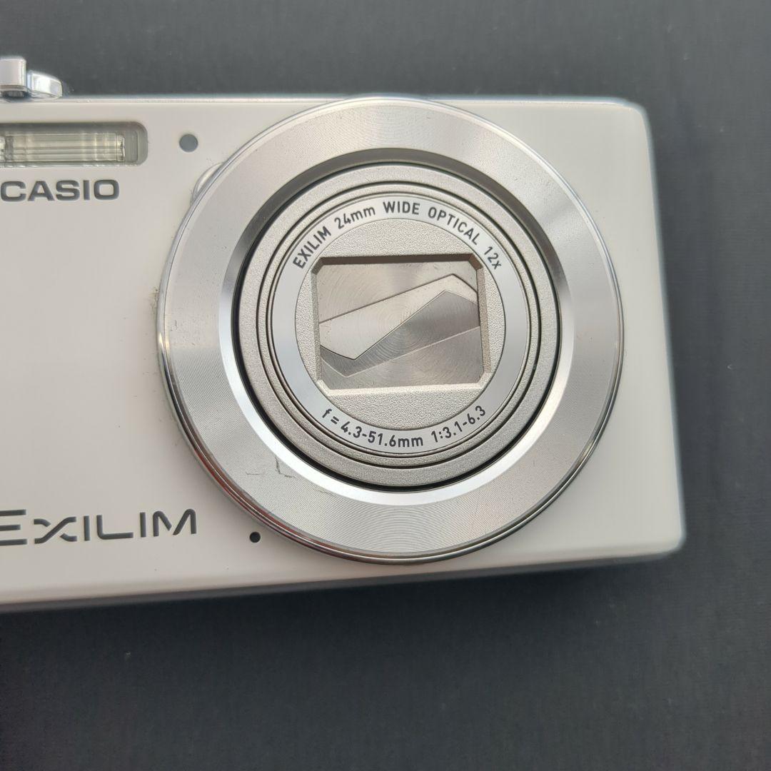 美品✨️ CASIO EXILIM EX-ZS240 デジカメ ホワイト 白