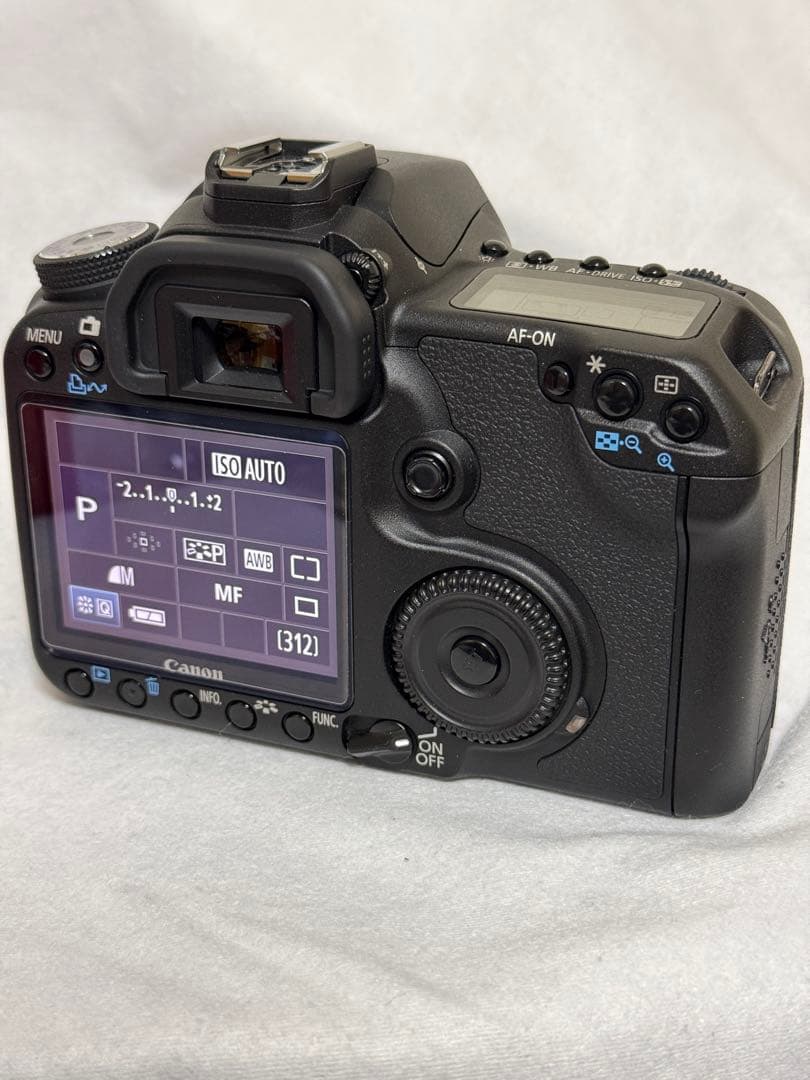 Canon EOS 50D、18-55ズーム、プロストラップ