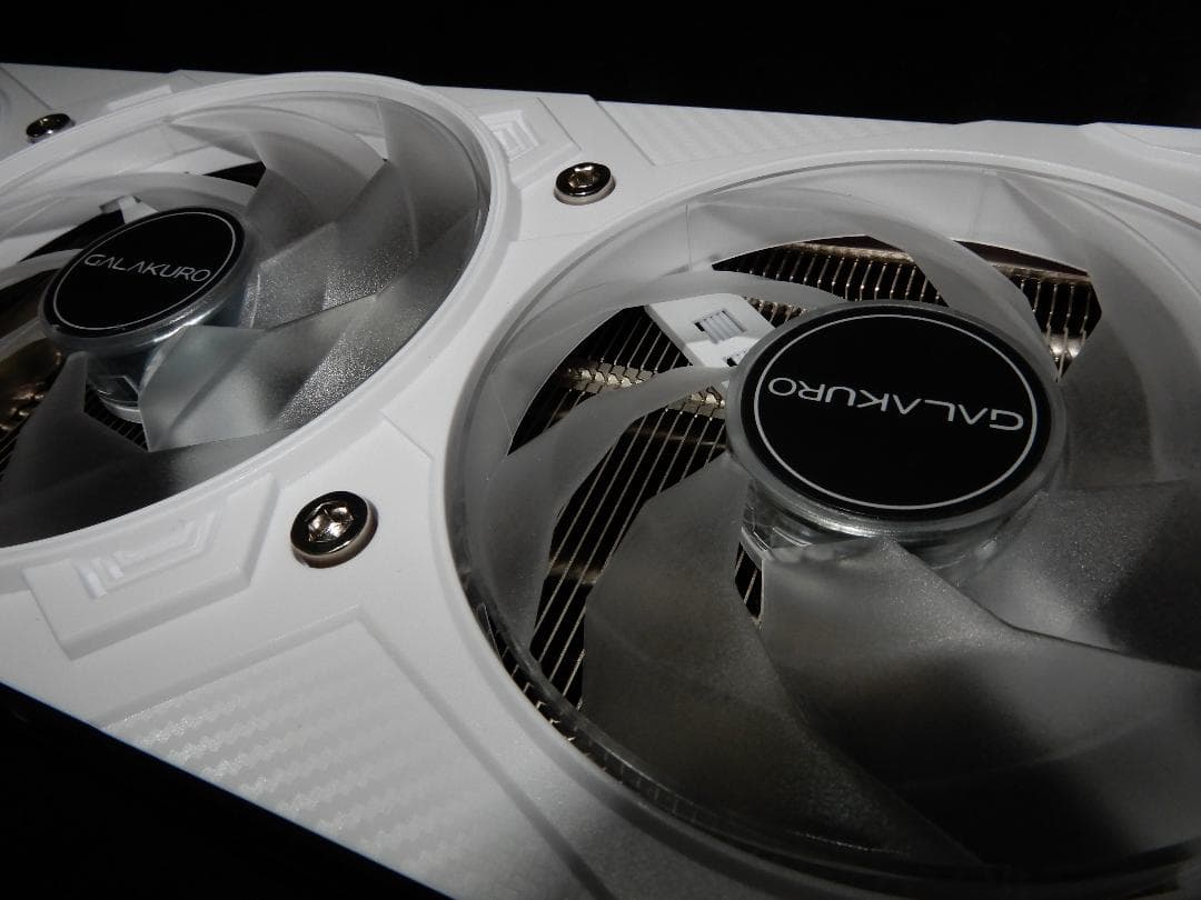 グラフィックボード・グラボ・ビデオカード GALAKURO GEFORCE RTX 5070Ti 16GB WHITE
