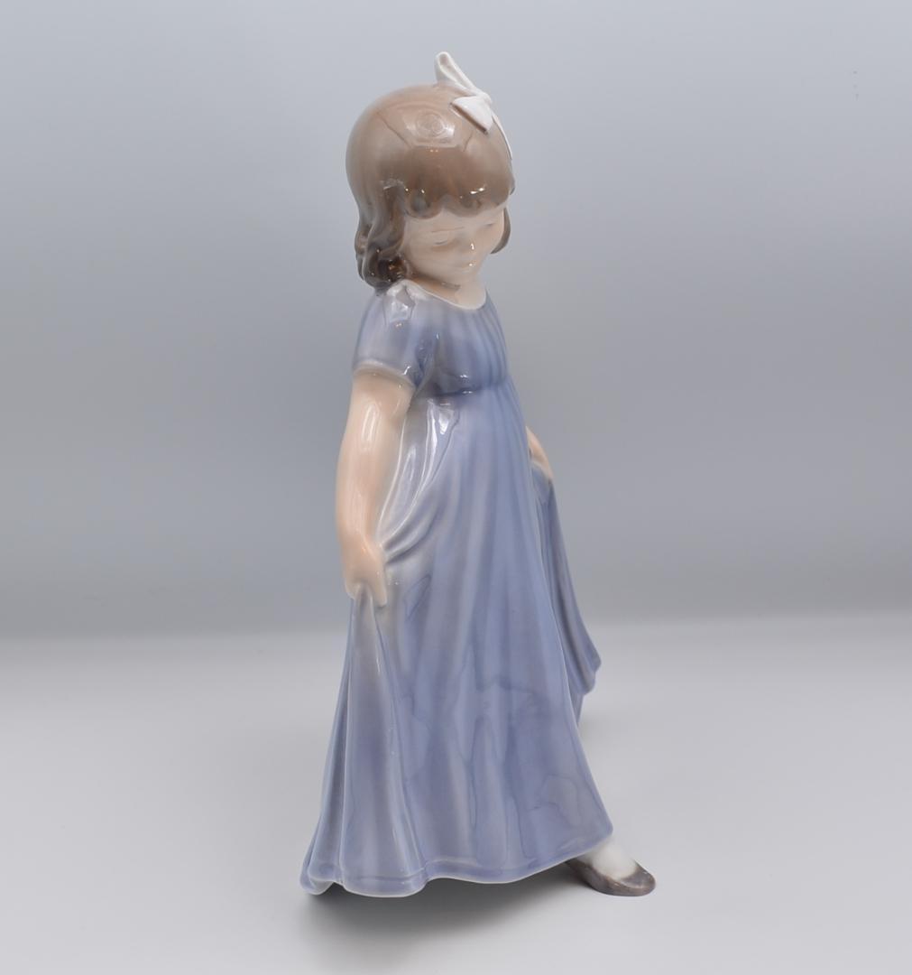 東洋の行灯／青いドレスで踊る少女　リヤドロ／ロイヤル　2体おまとめ　ご成約済み