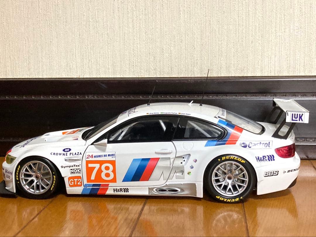  M3 GT2 Le Mans 2010ミニカー 1/18
