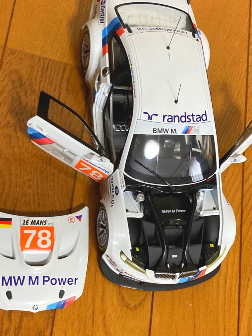  M3 GT2 Le Mans 2010ミニカー 1/18