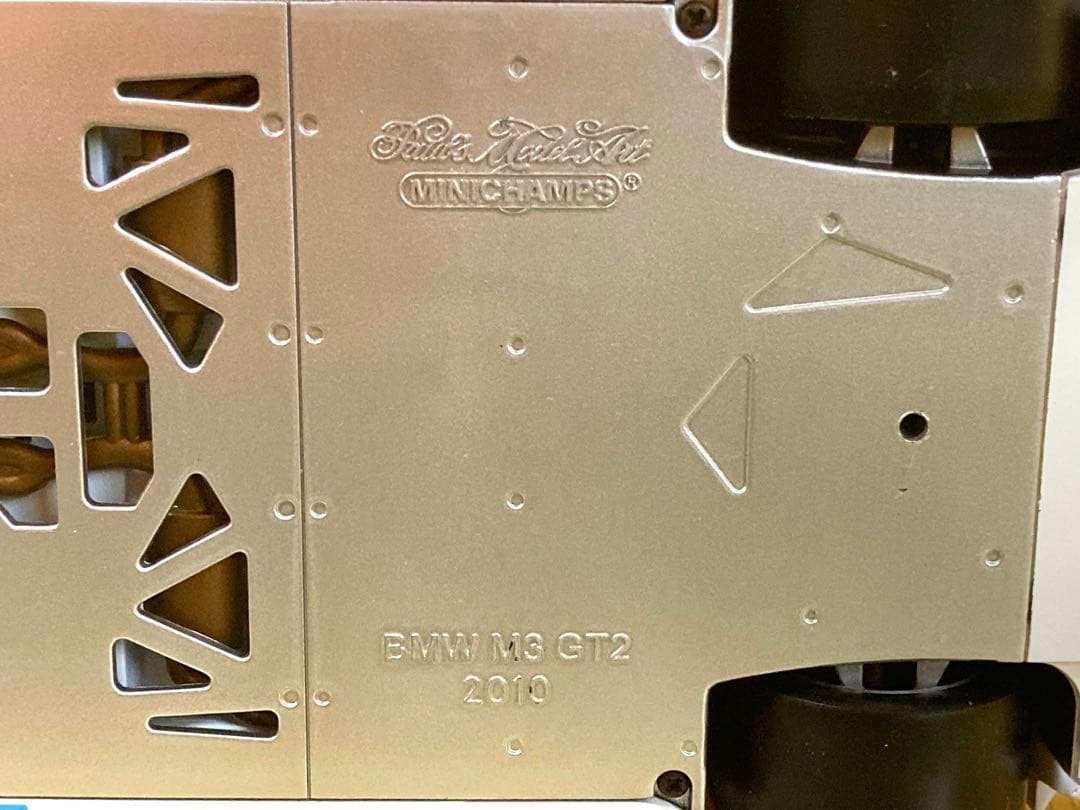  M3 GT2 Le Mans 2010ミニカー 1/18