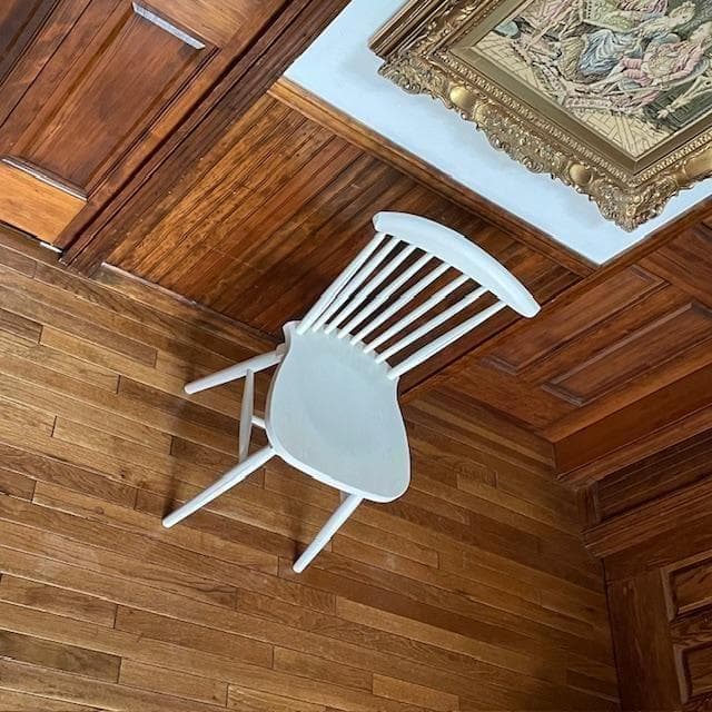 【北欧風】ホワイト木製ウィンザーチェア/スピンドルチェア ☆ インテリアの彩にも