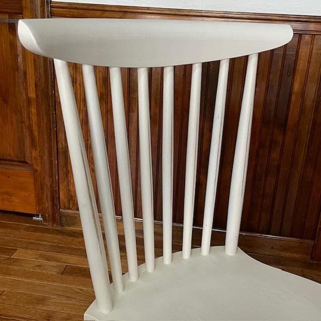 【北欧風】ホワイト木製ウィンザーチェア/スピンドルチェア ☆ インテリアの彩にも