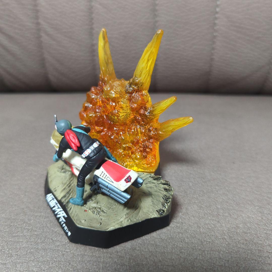 仮面ライダー バイクフィギュア 爆発エフェクト付き