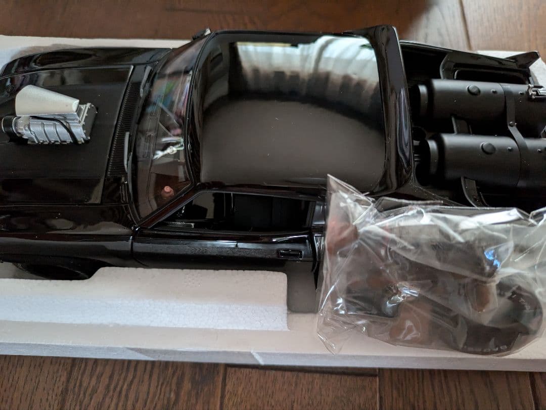 オートアート　1/18　マッドマックス インターセプター