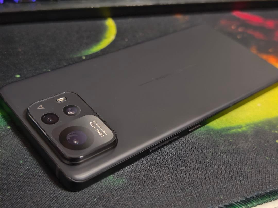 【〜2/21 限定価格】ASUS Zenfone 12Ultra 16/512