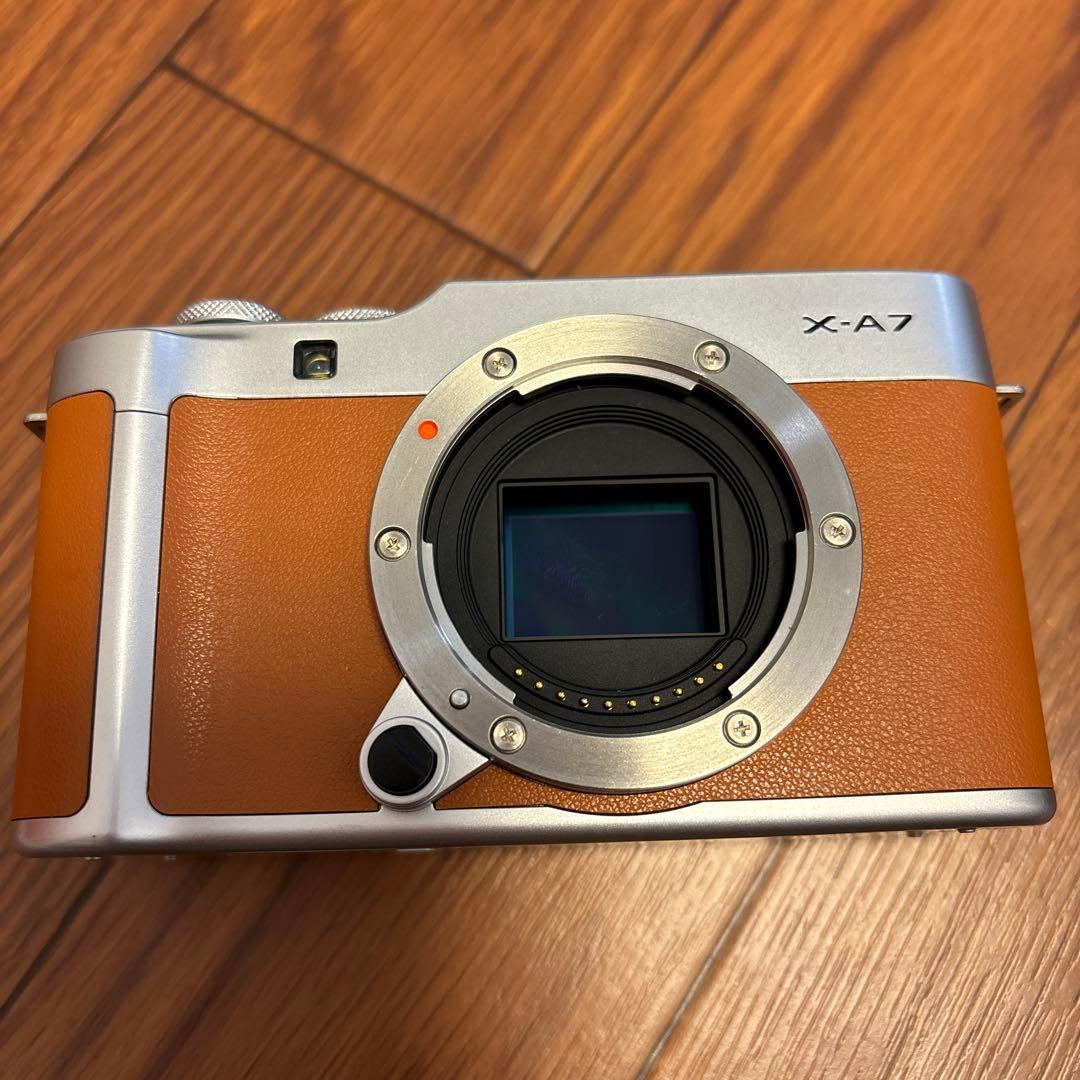 FUJIFILM X-A7 ミラーレス一眼カメラ（ジャンク品）