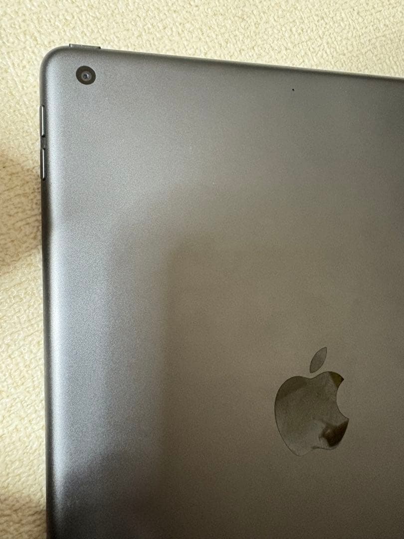 Apple iPad (第8世代) 128GB スペースグレー ジャンク品