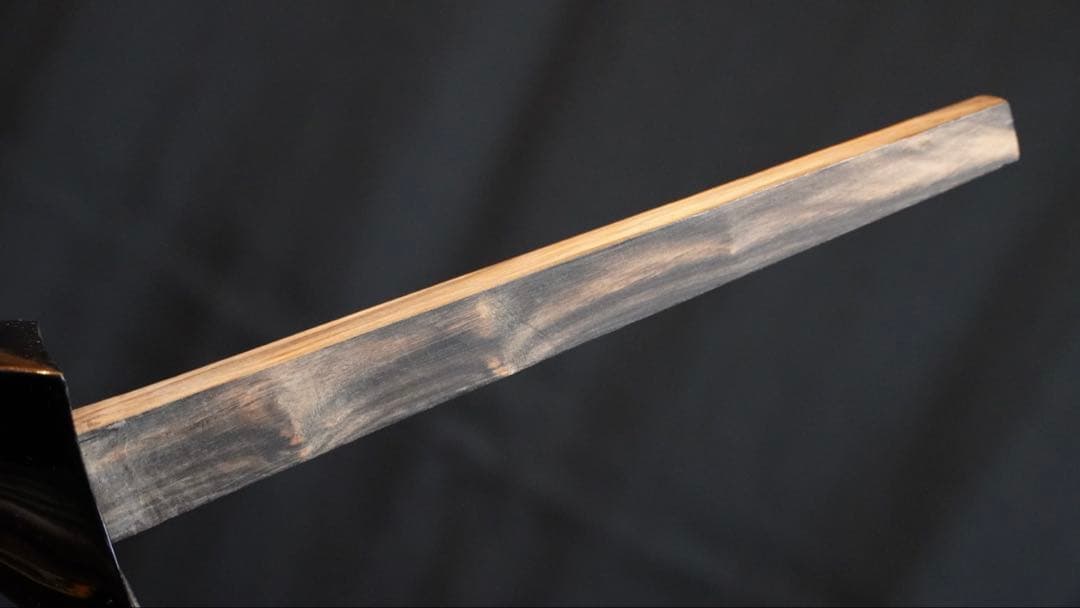 銘木「黒柿」中太の真壁型三線　両面本皮張り　現状大特価！！沖縄三味線