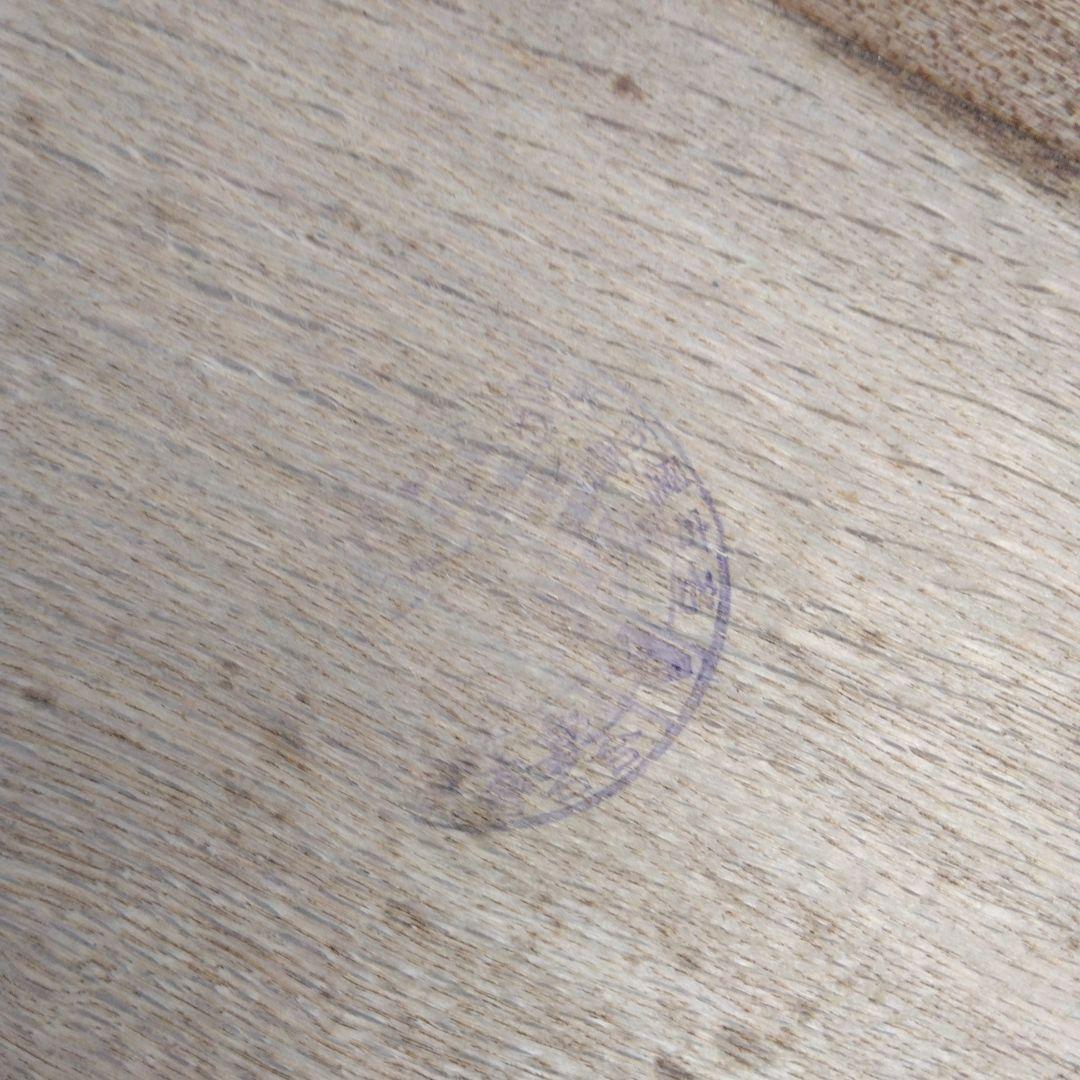 古い蓋付き木箱