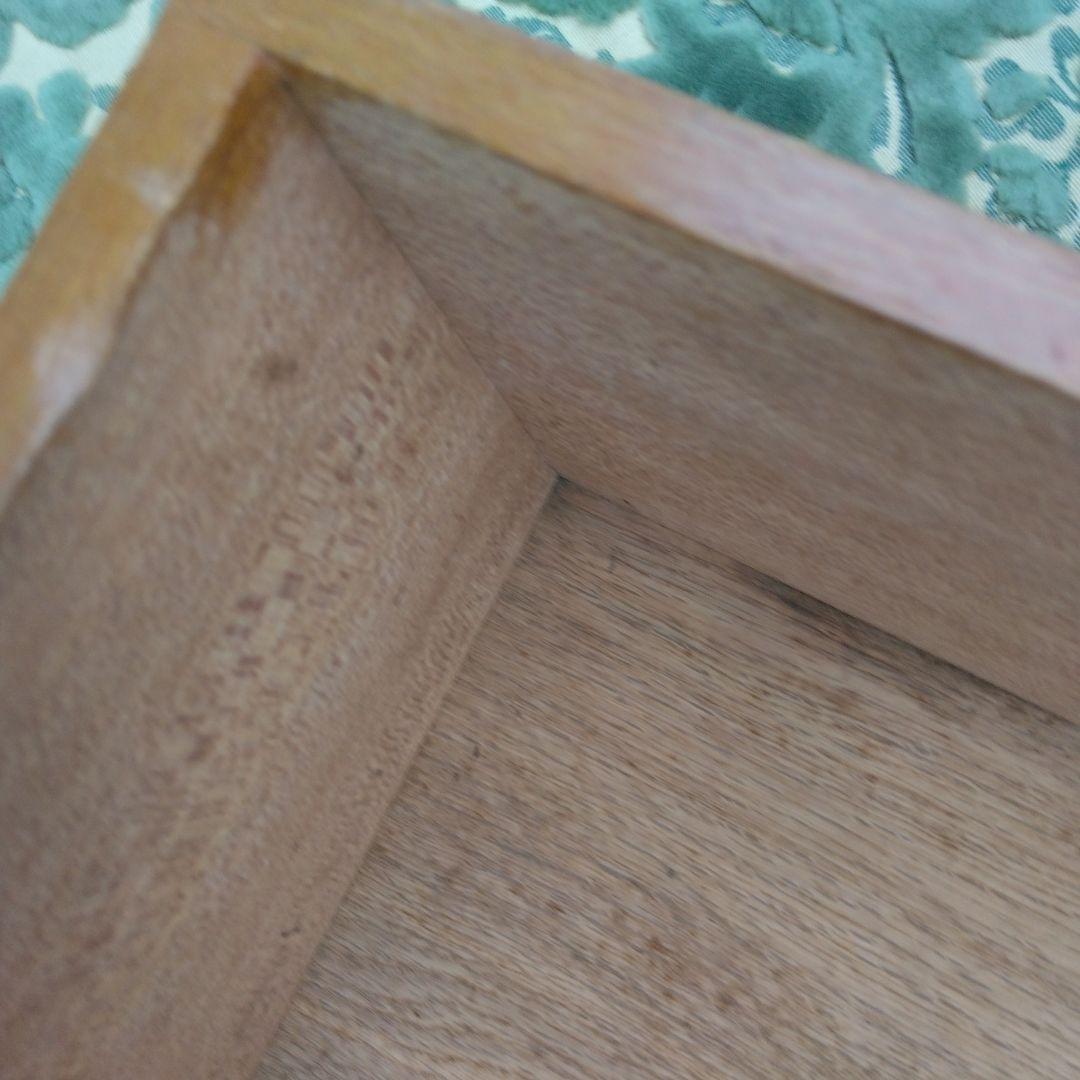 古い蓋付き木箱