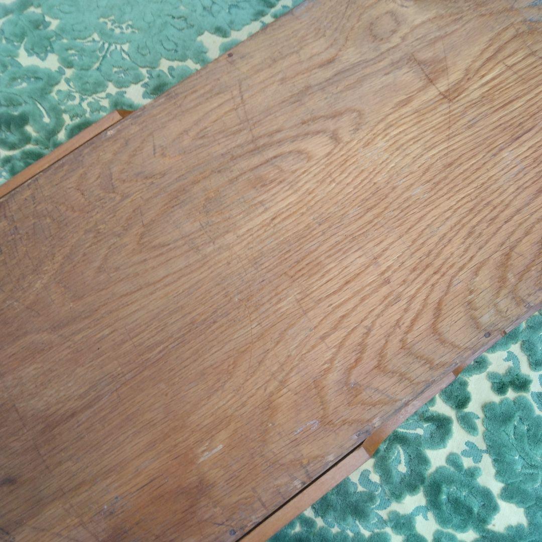 古い蓋付き木箱