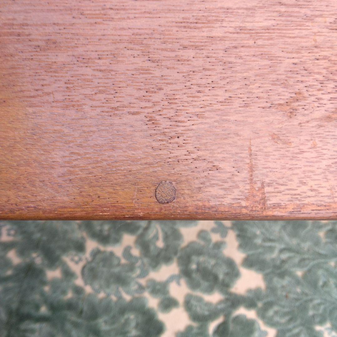 古い蓋付き木箱