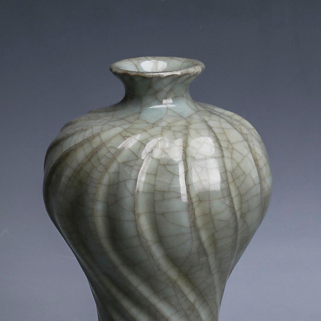宋官窯開片釉梅瓶 景徳鎮 陶磁器 装飾品 現代工芸品美術品 置物