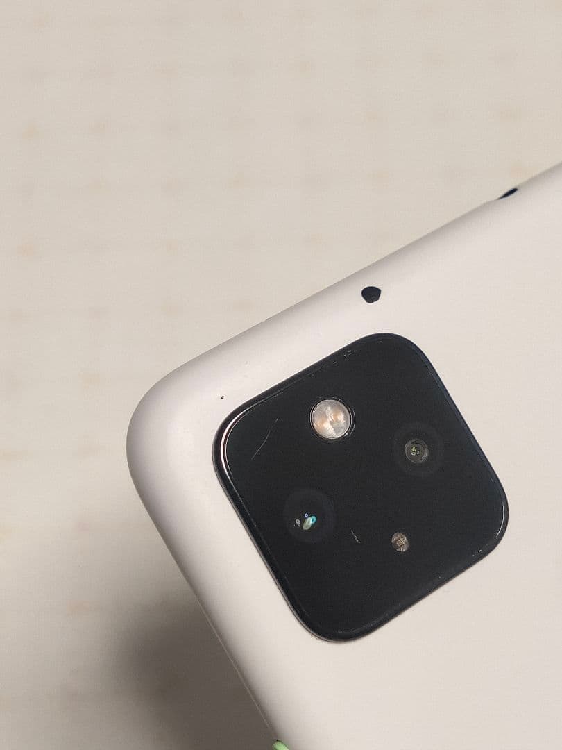 Google pixel 4a 5G クリアホワイト