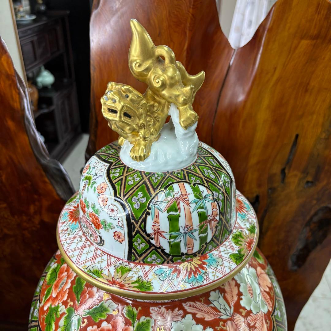 有田焼　蓋付壺　約65cm 色絵金彩松竹梅桜美人図