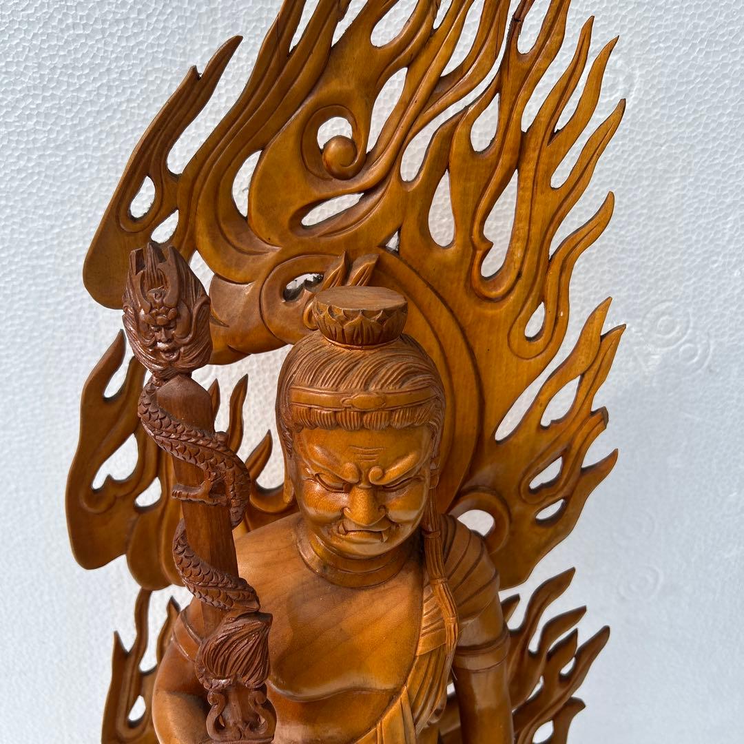 木製仏像 不動明王のデザイン 約70センチ