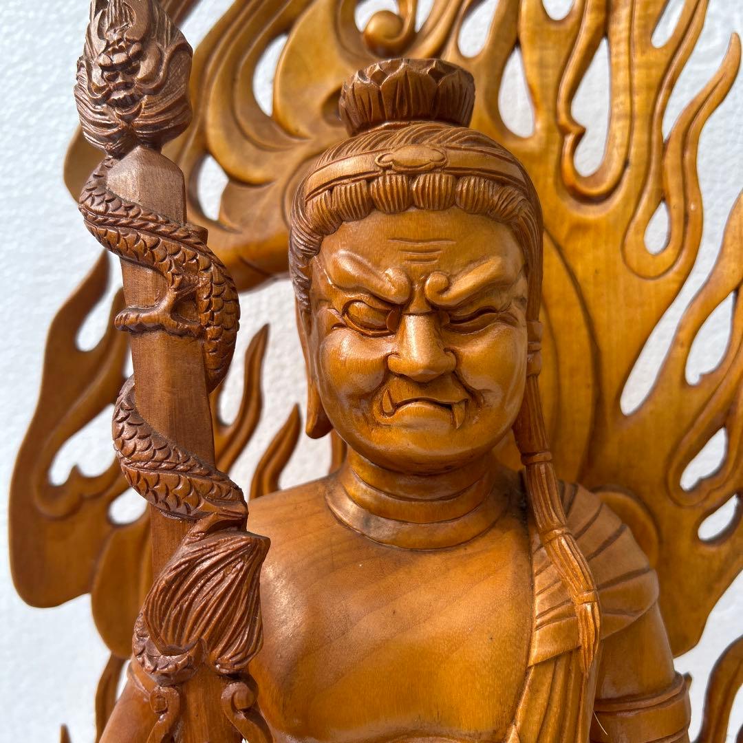 木製仏像 不動明王のデザイン 約70センチ