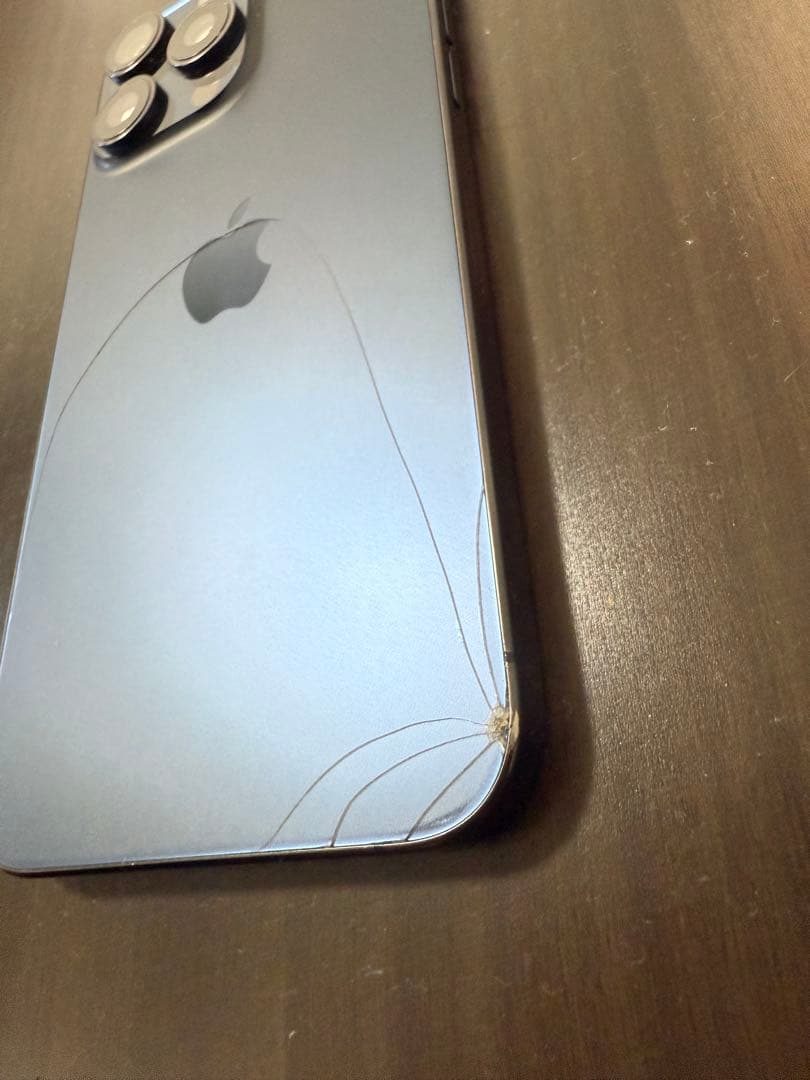 iPhone15promaxブルーチタニウム 256GB中古