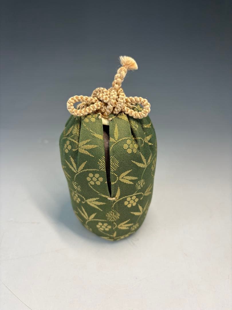 【中古品】茶道具　信水造　丹波焼締茶入　堀内宗完書付　銘『常盤』共箱　仕覆2枚付