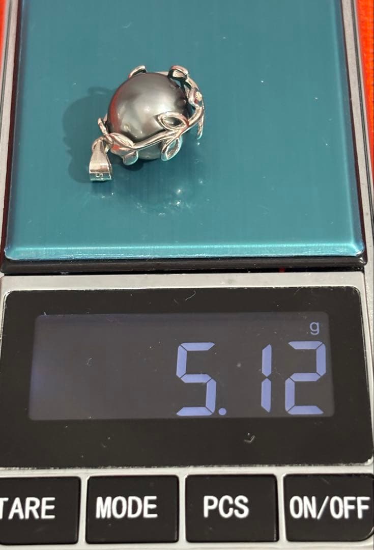 南洋黑蝶真珠　タヒチカラー13.23mm ペンダントネックレス 新品（N613）