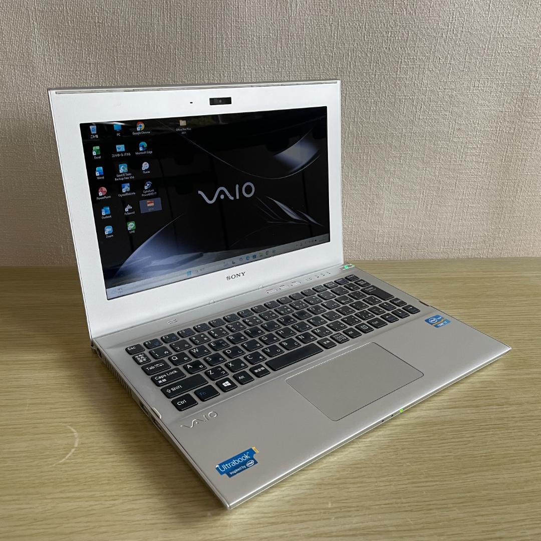 爆速 Core i7 SSD256GB 8GB ノートPC Office