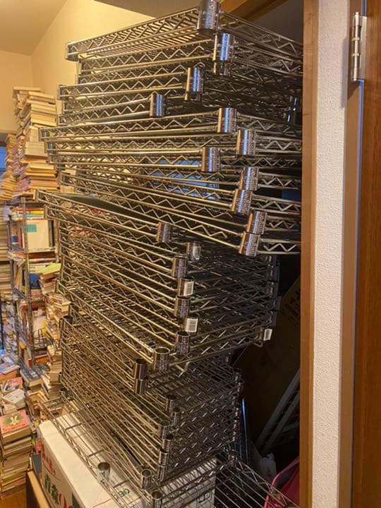 LUMINOUS の金属棚