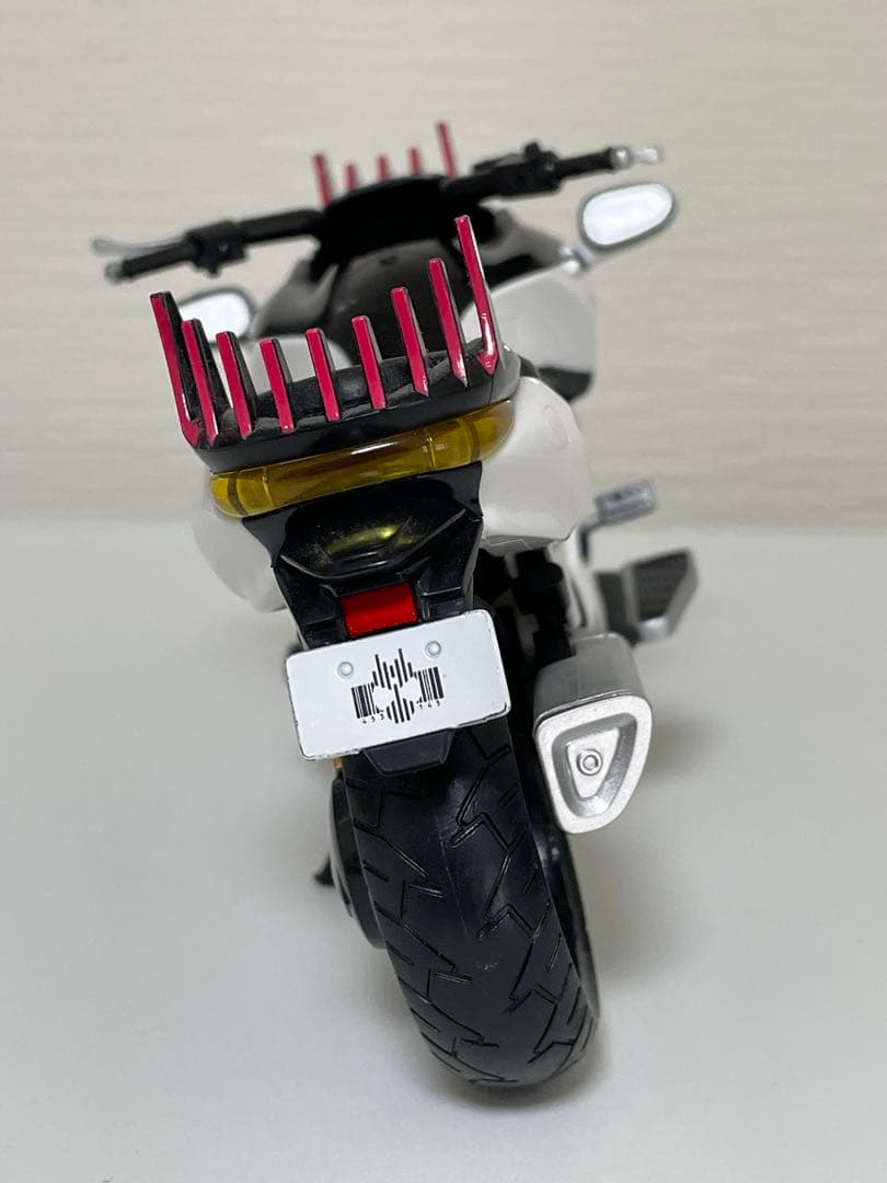 S.H.フィギュアーツ マシンディケイダー、 マシンハードボイルダー