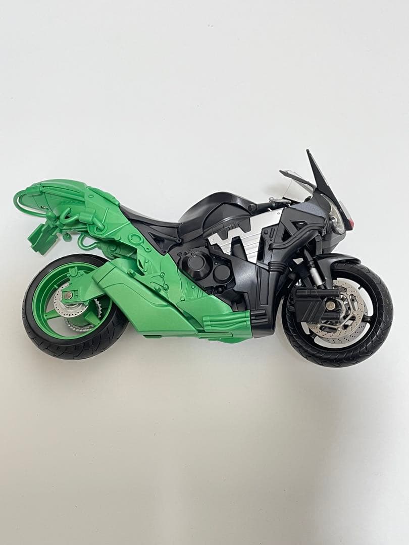 S.H.フィギュアーツ マシンディケイダー、 マシンハードボイルダー
