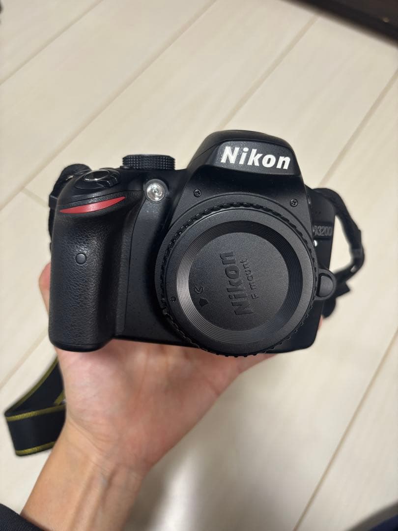 デジタルー眼レフ NIKON D3200