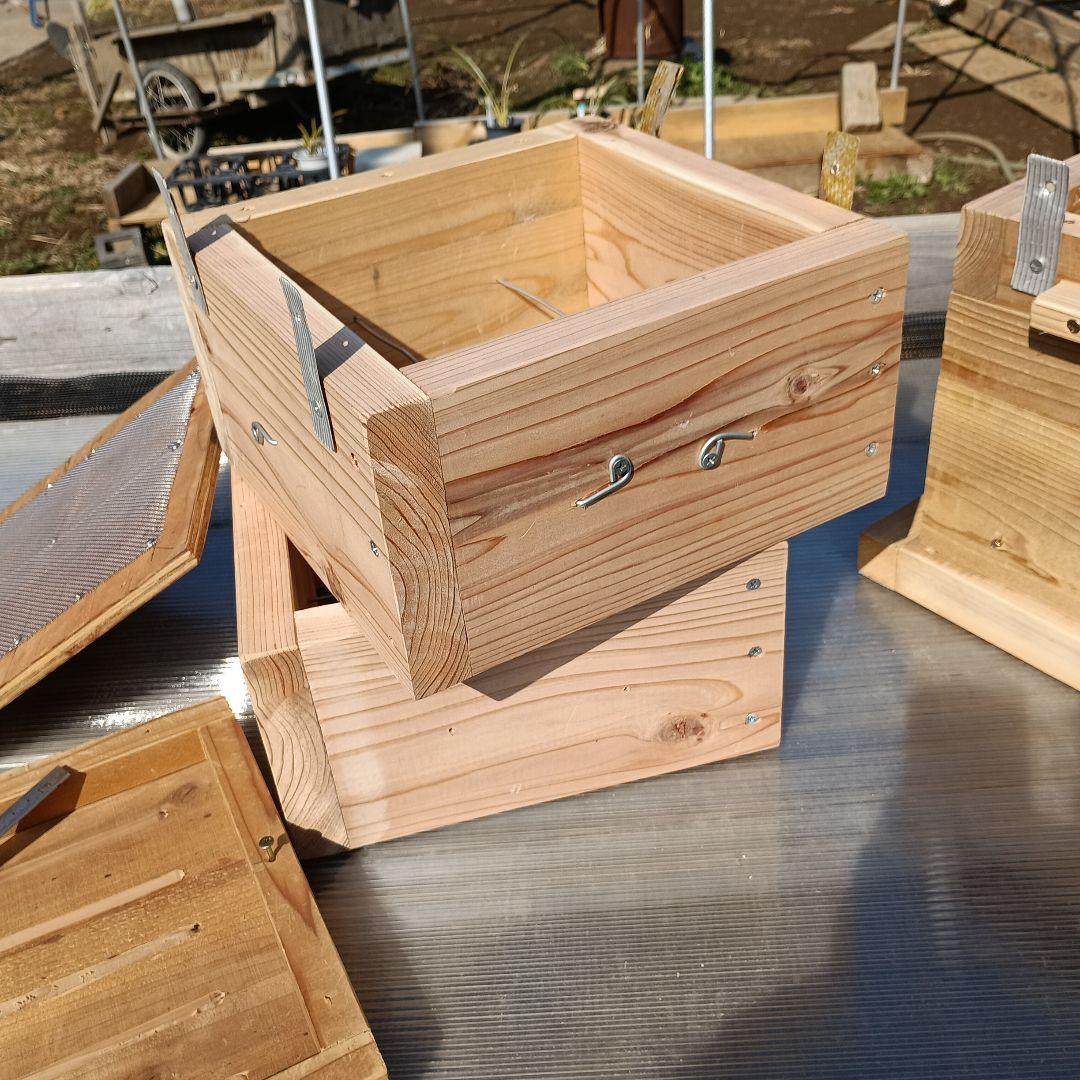 日本蜜蜂の巣箱　26.01