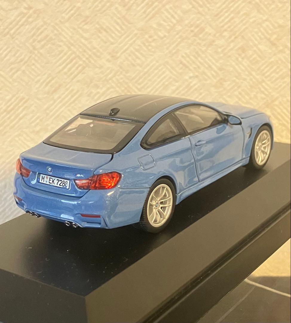 1/43 herpa製　 M4 F82 ヤスマリーナブルー